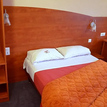 Hotel Adam's