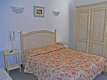 Hotel Adam's 2*